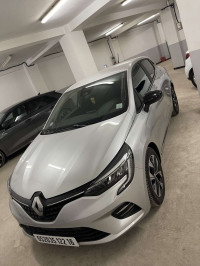 voitures-renault-clio5-2022-evolution-mohammadia-alger-algerie