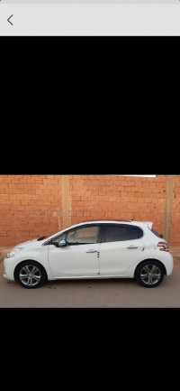 voitures-peugeot-208-2015-allure-mecheria-naama-algerie