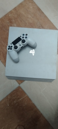 consoles-ps4-pro-europeenne-non-flashe-tiaret-algerie