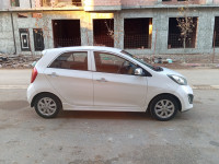 voitures-kia-picanto-2013-la-tout-bir-ghbalou-bouira-algerie