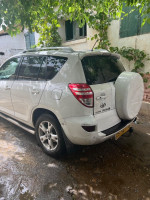 tout-terrain-suv-toyota-rav4-2011-blida-algerie