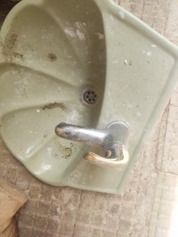 أثاث-الحمام-lave-main-avec-robinet-حسين-داي-الجزائر