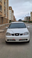 voitures-chevrolet-optra-4-portes-2004-batna-algerie