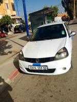 voitures-renault-clio-campus-2013-bye-bouira-algerie