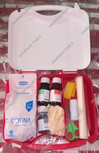 علبة الاسعافات ممتلئه