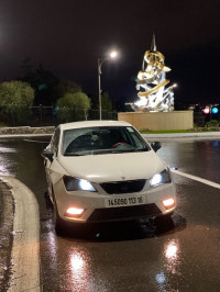 voitures-seat-ibiza-2013-fully-alger-centre-algerie