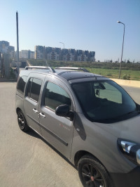 voitures-renault-kangoo-2019-extreme-outdoor-ain-naadja-alger-algerie