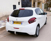 voitures-peugeot-208-2018-allure-mascara-algerie