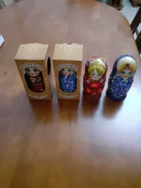 Poupée russe et coffret en bois 