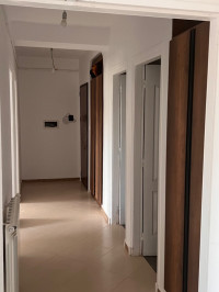 appartement-vente-f3-alger-bouzareah-algerie