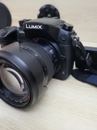 Hybride Panasonic Lumix GH4 vidéo en 4K/UHD + Lumix G X Vario 12-35mm f/2.8 ASPH Power OIS