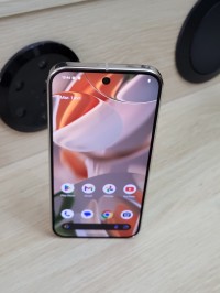 GOOGLE PIXEL 9 Pro 5G 128GB BLANC PORCELAINE thumbnail 4