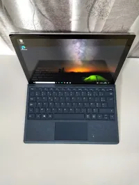 🔥🔥Microsoft Surface Pro 5 - 7th gen Intel Core i5 7300u @2.60GHz - 8GB RAM - 256GB SSD (1796)🔥🔥