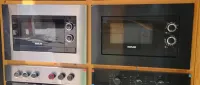 PROMO Micro-ondes Encastré Raylan Noir et Inox 20L 28000Da 