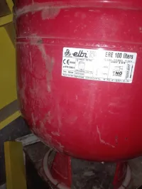VEND VASE D'EXPANSION ELBI 100L NEUF