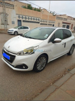 voitures-peugeot-208-2016-allure-facelift-hassi-rmel-laghouat-algerie