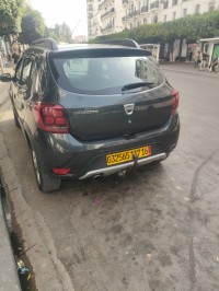 سيارات-dacia-sandero-2017-stepway-الجزائر-وسط