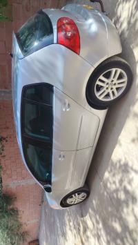 سيارات-volkswagen-golf-5-2004-فرجيوة-ميلة-الجزائر