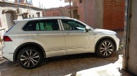 سيارات-volkswagen-tiguan-2017-r-line-المدية-الجزائر