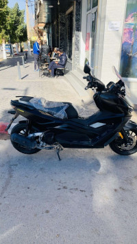 motos-et-scooters-vms-vmax-2024-saida-algerie