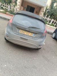 voitures-ford-fiesta-2012-constantine-algerie