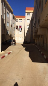 شقة-بيع-4-غرف-تيزي-وزو-أزفون-الجزائر