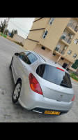 voitures-peugeot-308-2013-bordj-bou-arreridj-algerie