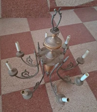 Lustre antique en (bronze - bois - cristal)