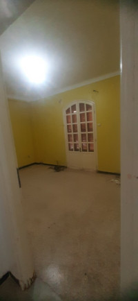 appartement-location-f4-alger-bouzareah-algerie