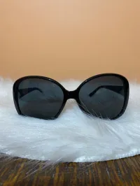 Lunette de soleil pour femme venue de France 