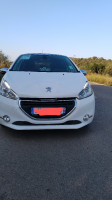 voitures-peugeot-208-2013-allure-guelma-algerie