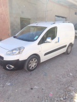 voitures-peugeot-partner-2015-chemora-batna-algerie