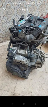 Je vende 2 mouteure golf 5 2l 140 ch  et 406 la 2 l 90 casse de France 