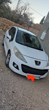 voitures-peugeot-207-plus-2013-biskra-algerie