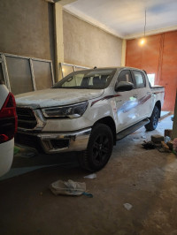 voitures-toyota-hilux-2024-bir-el-ater-tebessa-algerie