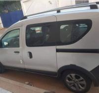 automobiles-renault-kangoo-2023-mostaganem-algerie