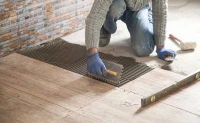  pose dalle de sol , faux parquet , faïence et marche et contre marche 