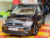 voitures-volkswagen-touran-2023-rline-constantine-algerie