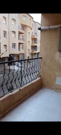 appartement-location-f3-alger-bouzareah-algerie