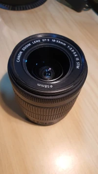 Objectif Canon Zoom Lens EF-S 18-55mm f/3.5-5.6 IS STM