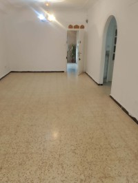 شقة-كراء-طابق-فيلا-4-غرف-الجزائر-زرالدة