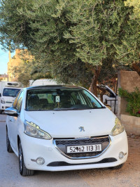 voitures-peugeot-208-2013-allure-tissemsilt-algerie