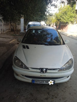 voitures-peugeot-206-1999-zeghaia-mila-algerie