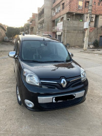 voitures-renault-kangoo-2014-privilege-plus-dar-el-beida-alger-algerie