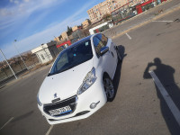 voitures-peugeot-208-2015-setif-algerie