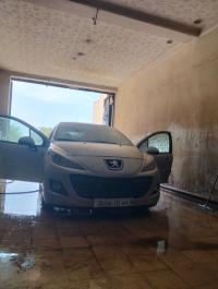 voitures-peugeot-207-2011-sportium-barbouche-ain-defla-algerie