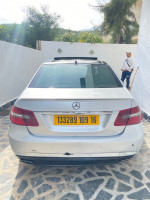 grande-berline-mercedes-classe-e-2009-tipaza-algerie