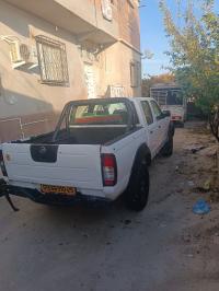 voitures-nissan-pickup-2010-hamma-bouziane-constantine-algerie