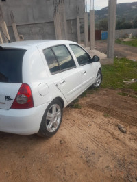 voitures-renault-clio-campus-2012-boudouaou-boumerdes-algerie