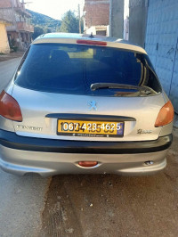 voitures-peugeot-206-2005-issers-boumerdes-algerie